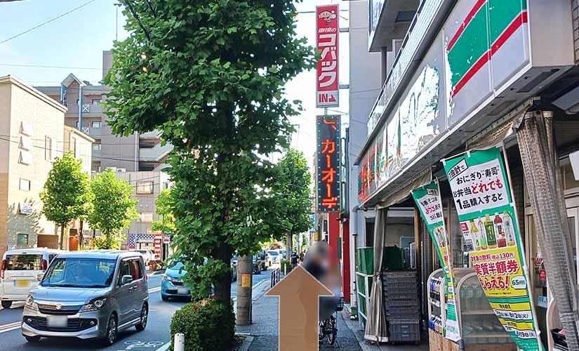 ④しばらく道なりに進みます。